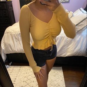 Adjustable long sleeve crop top